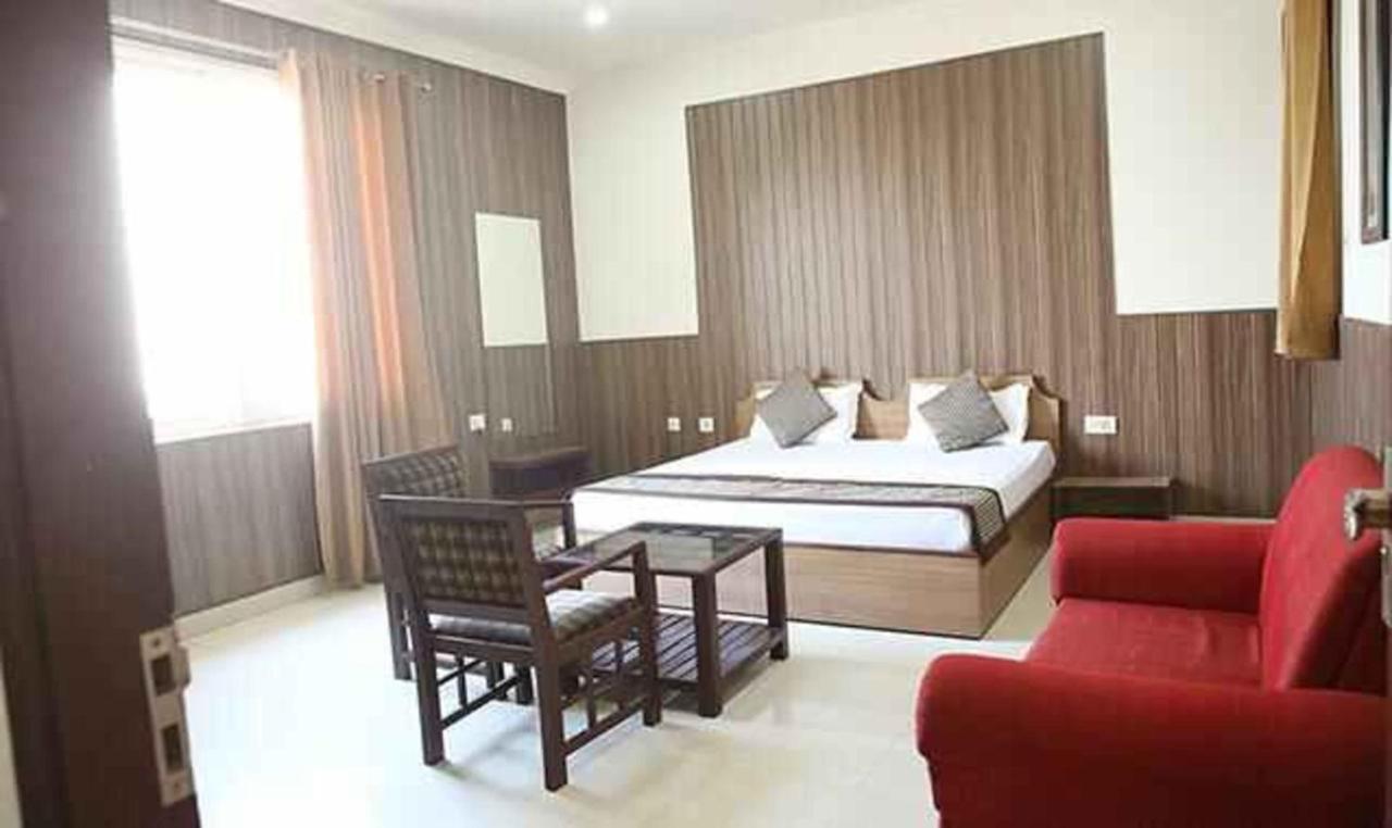 Fabhotel Corbett Inn Rudrapur Exterior foto